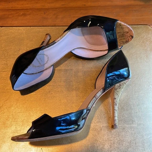 Emilio Pucci Open Toe Heels in Black Patent Leather - Picture 7 of 15